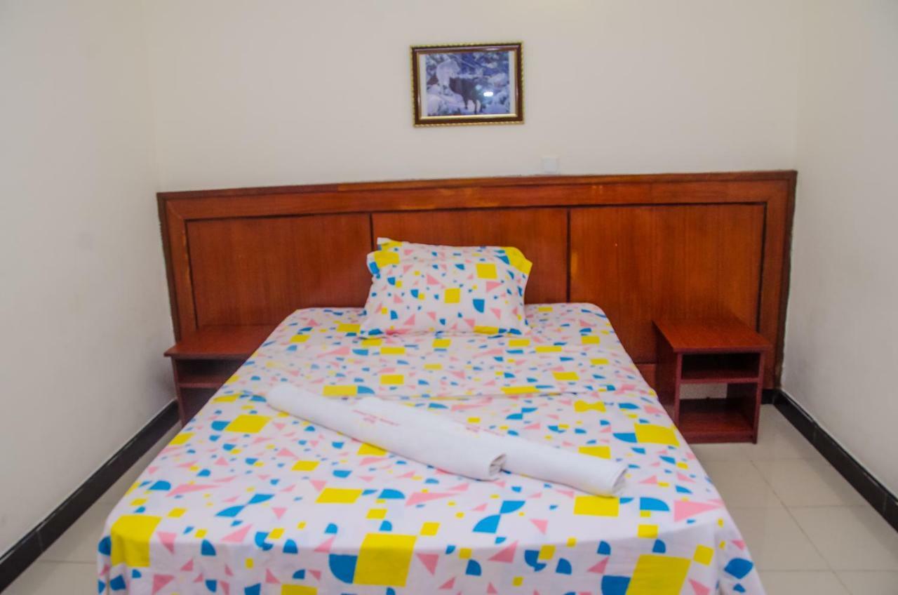 Sheratton Regency Hotel Mombasa Bagian luar foto