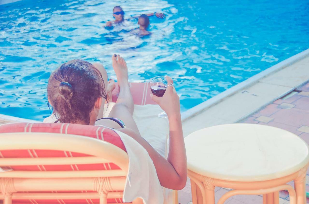 Sheratton Regency Hotel Mombasa Bagian luar foto